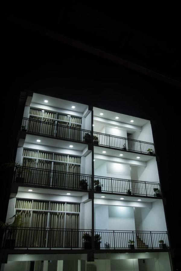 City Heaven Ella Luaran gambar